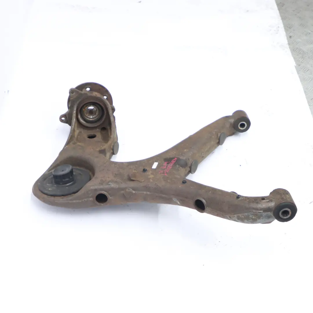 Mercedes Vito W639 cubo de rueda trasera izquierda Suspensión Pierna Rueda Eje - SKU A6393508705-1 - Número de pieza A6393508705