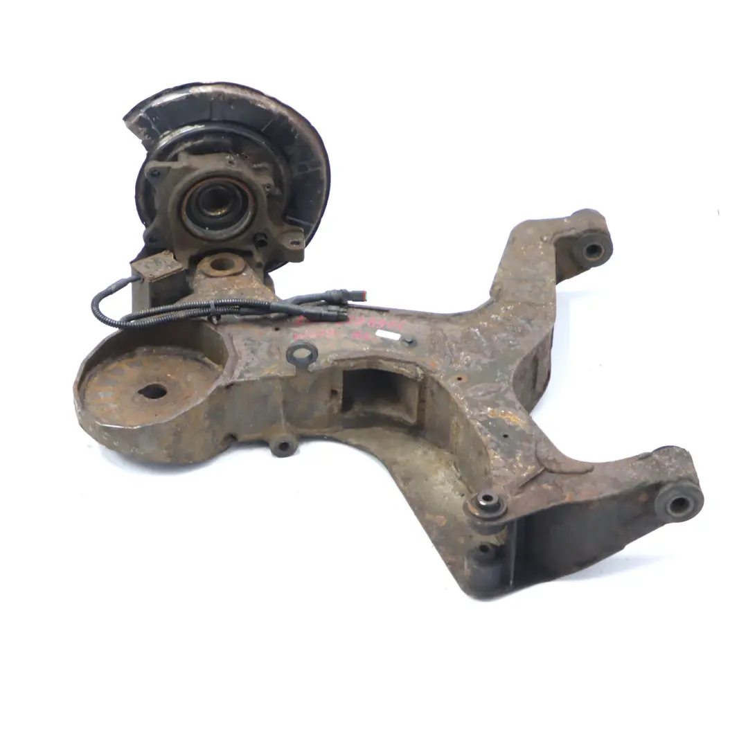 Mercedes Vito W639 Mozzo ruota posteriore sinistro Gamba Assale portaruota - SKU A6393508905 - Numero di parte A6393508905
