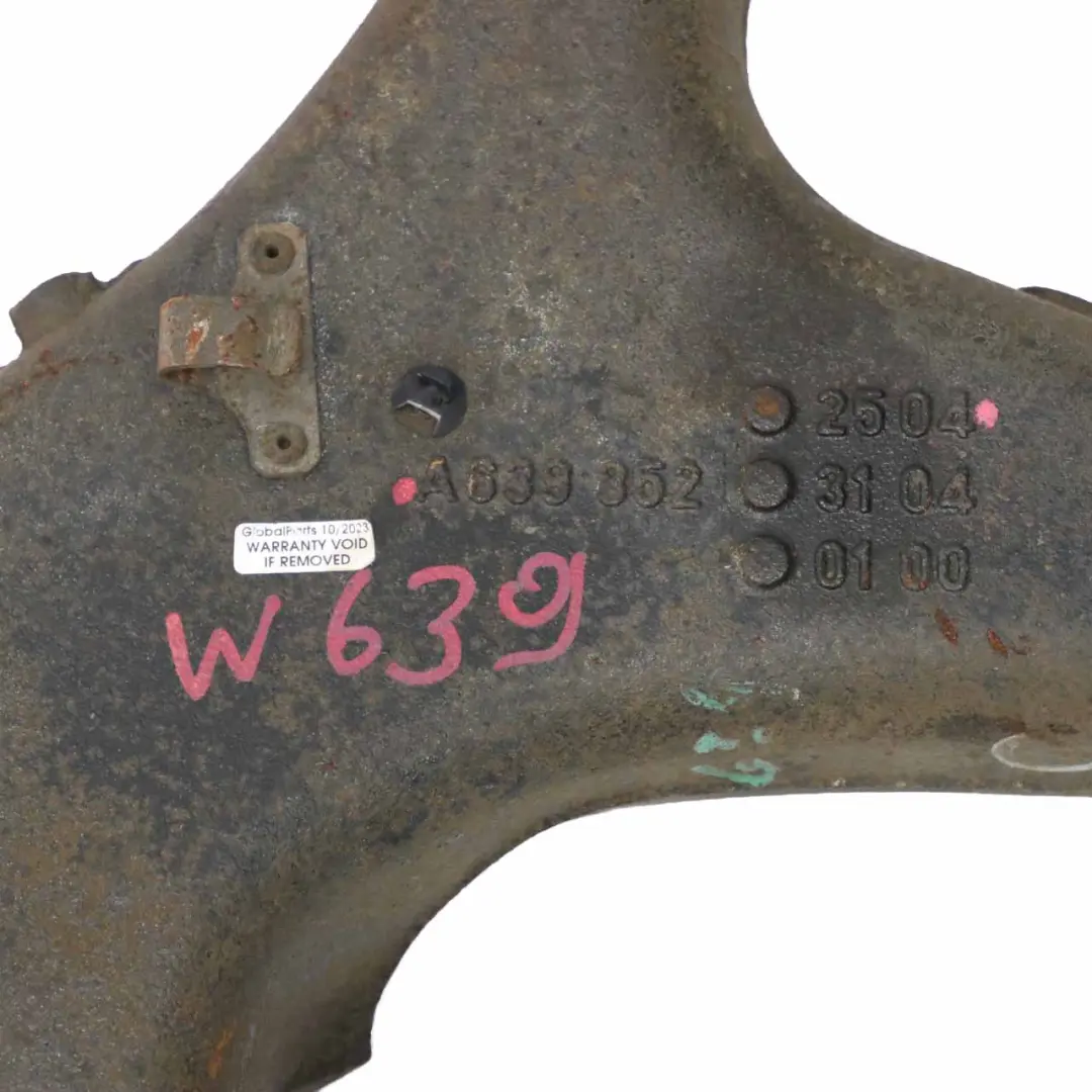 Mercedes Vito W639 Moyeu de Roue Arrière Droite Jambe de Suspension Porte-Roue - SKU A6393522504 - Numéro de pièce A6393522504