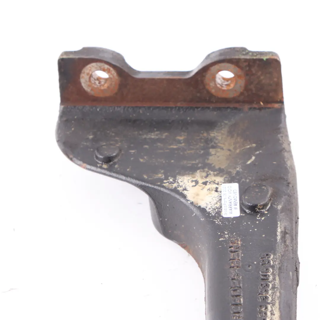 Support fixation de différentiel d'essieu arrière A6393530595 pour Mercedes Vito W639 à propos du numéro de pièce A6393530695 Mercedes Vito W639 Support fixation de différentiel d'essieu arrière A6393530595 - SKU A6393530695 - Numéro de pièce A6393530695