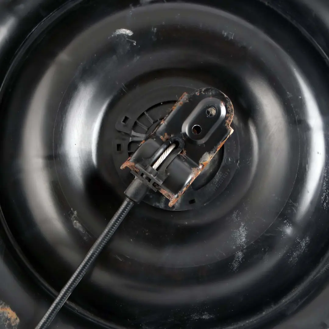 Uchwyt Koła Zapasowego Wspornik do Mercedes Vito W639 o numerze A6394000339 Mercedes Vito W639 Uchwyt Koła Zapasowego Wspornik - SKU A6394000339 - Numer Części A6394000339