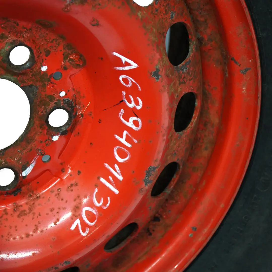 Cerchio Ricambio Acciaio Pneumatico 16" ET:60 6,5J per Mercedes W639 con numero di parte A6394011302 Mercedes W639 Cerchio Ricambio Acciaio Pneumatico 16" ET:60 6,5J - SKU A6394011302 - Numero di parte A6394011302