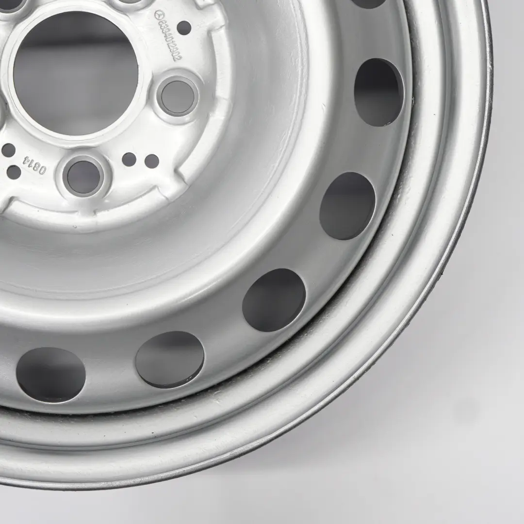 Silberne Stahl felge 16" 6,5J ET:60 für Mercedes Vito Viano W639 mit Teilenummer A6394012902 Mercedes Vito Viano W639 Silberne Stahl felge 16" 6,5J ET:60 - SKU A6394012902-1 - Teilenummer A6394012902