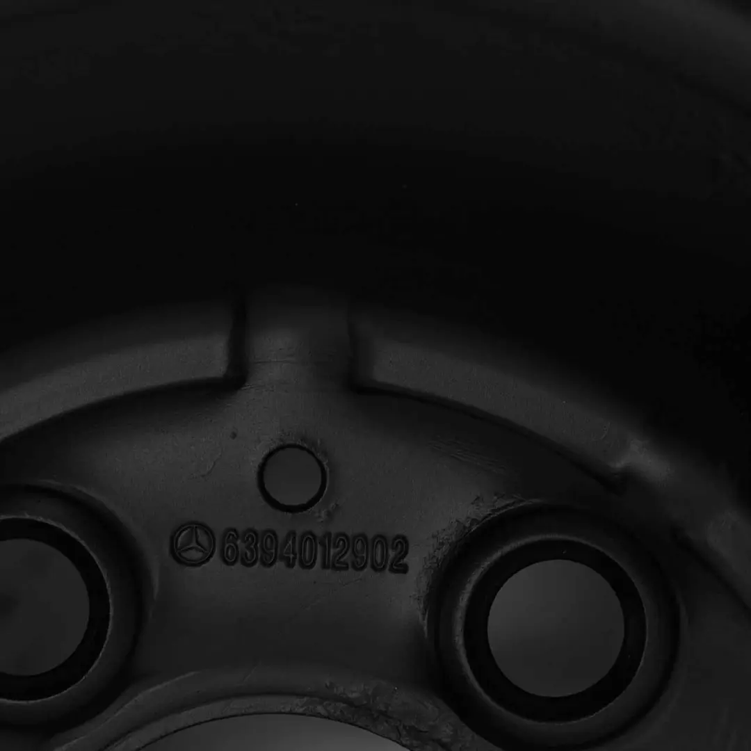 Mercedes-Benz Viano Vito W639 Schwarz Stahlfelge 16" 6,5J ET:60 für mit Teilenummer A6394012902 Mercedes-Benz Viano Vito W639 Schwarz Stahlfelge 16" 6,5J ET:60 - SKU A6394012902 - Teilenummer A6394012902