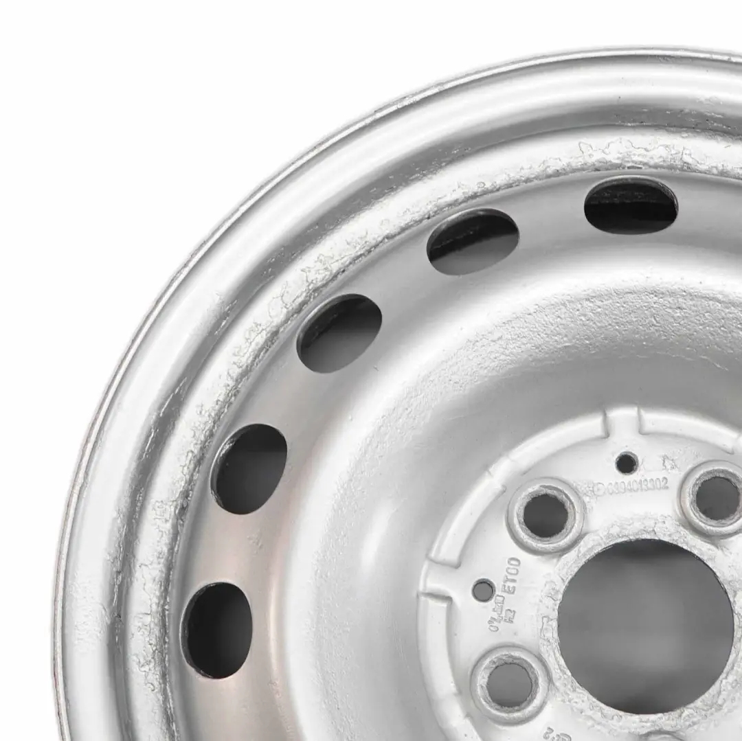 Llanta de acero plateada 16" 6,5J ET:60 para Mercedes Viano Vito W639 con número de pieza A6394013302 Mercedes Viano Vito W639 Llanta de acero plateada 16" 6,5J ET:60 - SKU A6394013302-1 - Número de pieza A6394013302