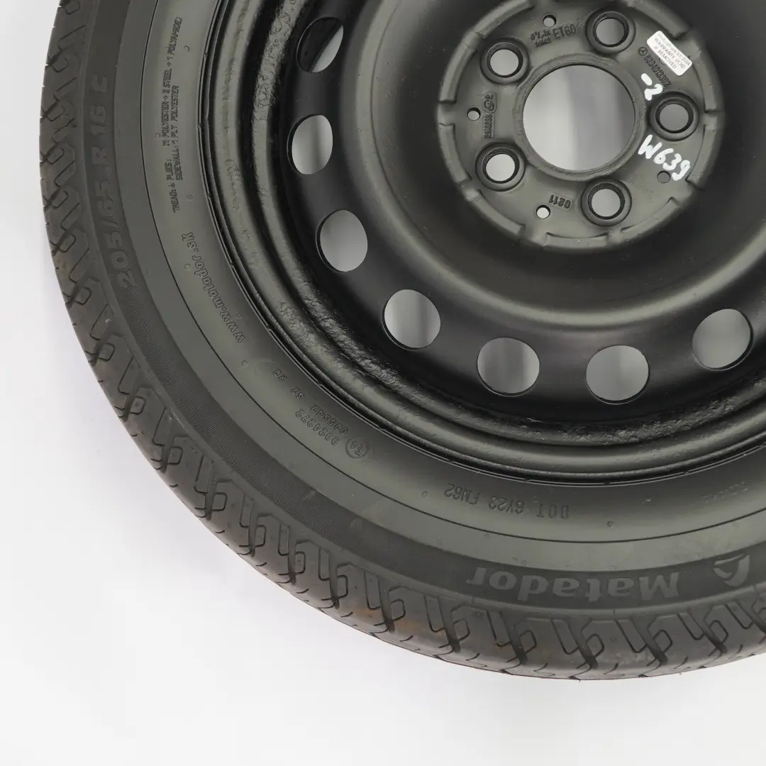 Cerchio in acciaio pneumatico 16" 6,5J ET:60 205/65 per Mercedes W639 con numero di parte A6394013302 Mercedes W639 Cerchio in acciaio pneumatico 16" 6,5J ET:60 205/65 - SKU A6394013302-2 - Numero di parte A6394013302