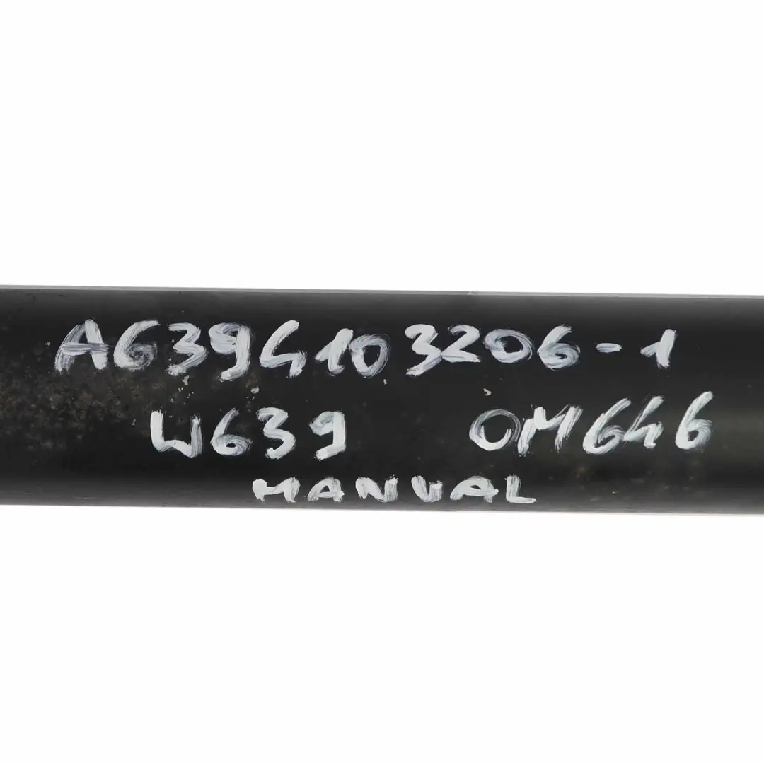 Antriebswelle Kardanwelle Schaltgetriebe für Mercedes Vito W639 mit Teilenummer A6394103206 Mercedes Vito W639 Antriebswelle Kardanwelle Schaltgetriebe - SKU A6394103206-1 - Teilenummer A6394103206