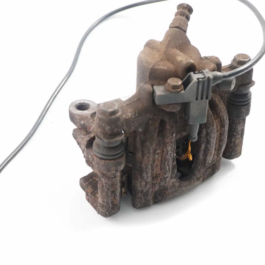 Pinza Freno Posteriore Destra per Mercedes Vito W639 con numero di parte A6394200983 Mercedes Vito W639 Pinza Freno Posteriore Destra - SKU A6394200983 - Numero di parte A6394200983