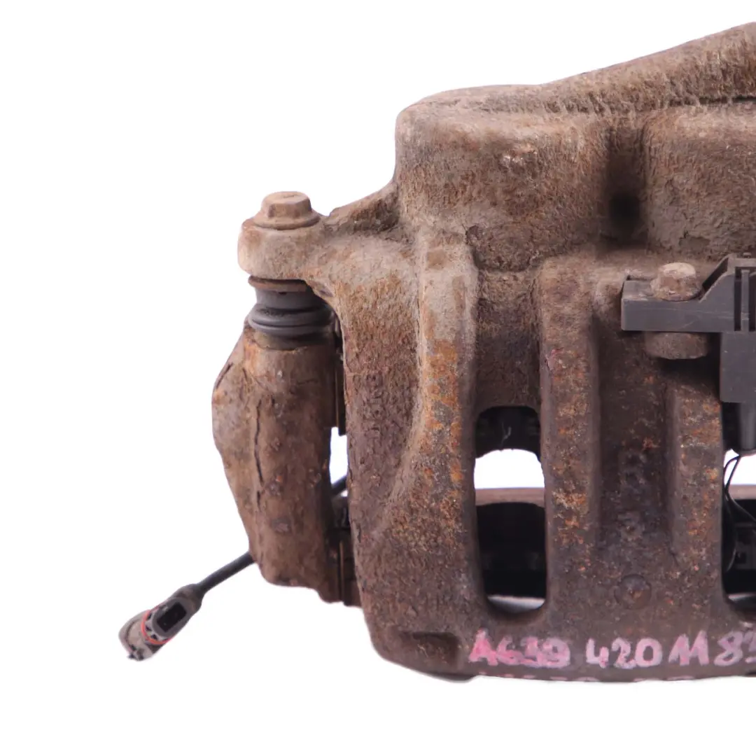 Brake Caliper Front Right O/S Bosch 300X28 to Mercedes Vito W639 with Part number A6394201183 Mercedes Vito W639 Brake Caliper Front Right O/S Bosch 300X28 - SKU A6394201183 - Part number A6394201183