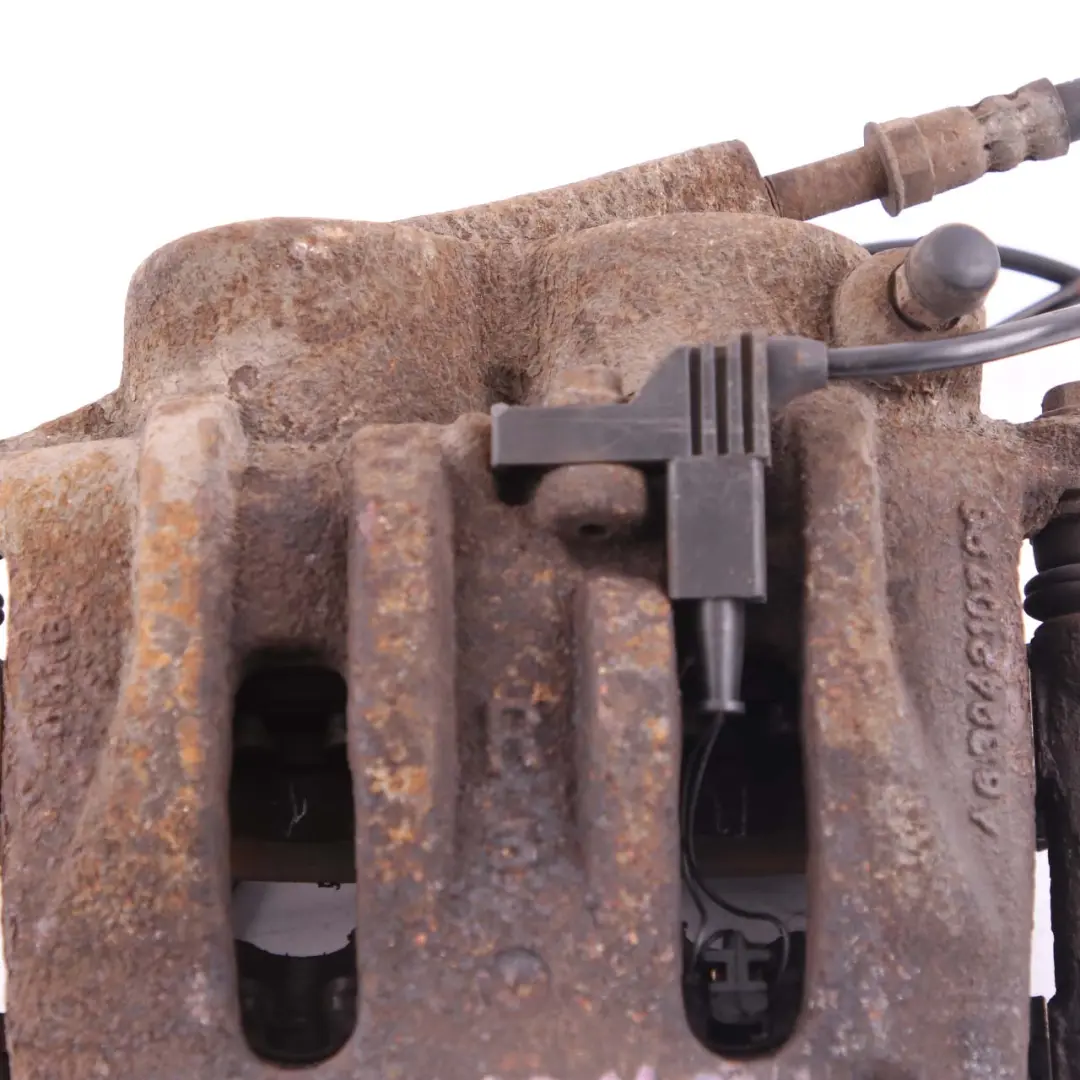 Pinza de Freno Delantera Derecha Bosch 300X28 para Mercedes Vito W639 con número de pieza A6394201183 Mercedes Vito W639 Pinza de Freno Delantera Derecha Bosch 300X28 - SKU A6394201183 - Número de pieza A6394201183