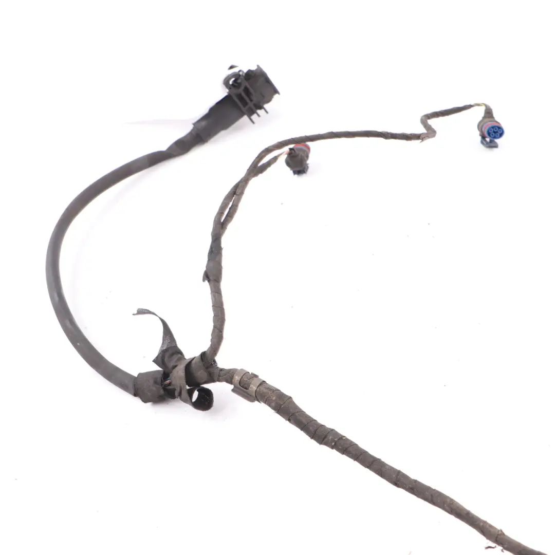 Front Bumper PDC Wiring Parking Sensor Harness to Mercedes Vito W639 with Part number A6394401108 Mercedes Vito W639 Front Bumper PDC Wiring Parking Sensor Harness - SKU A6394401108 - Part number A6394401108