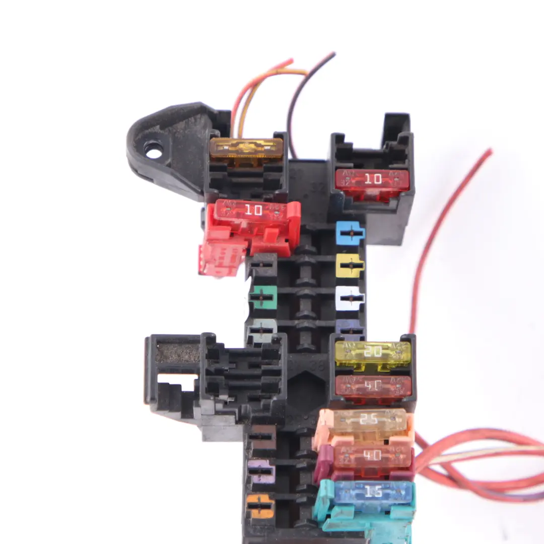 Fuse Box Control Unit Module to Mercedes W639 with Part number A6394401832 Mercedes W639 Fuse Box Control Unit Module - SKU A6394401832 - Part number A6394401832