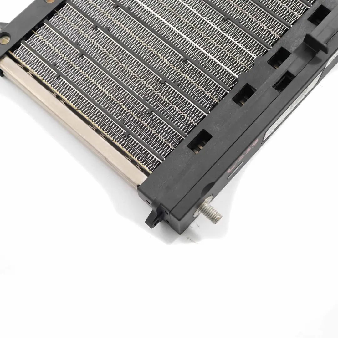 Echangeur Radiateur Matrice pour Mercedes Vito W639 à propos du numéro de pièce A6394460429 Mercedes Vito W639 Echangeur Radiateur Matrice - SKU A6394460429 - Numéro de pièce A6394460429