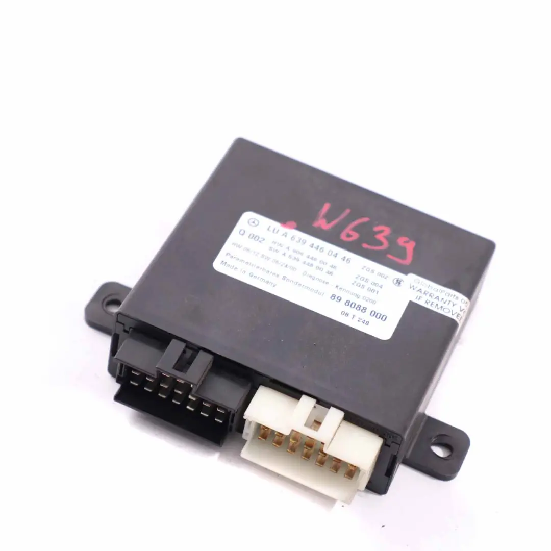 PDC Modulo controllo distanza parcheggio ECU per Mercedes Vito W639 con numero di parte A6394460446 Mercedes Vito W639 PDC Modulo controllo distanza parcheggio ECU - SKU A6394460446 - Numero di parte A6394460446