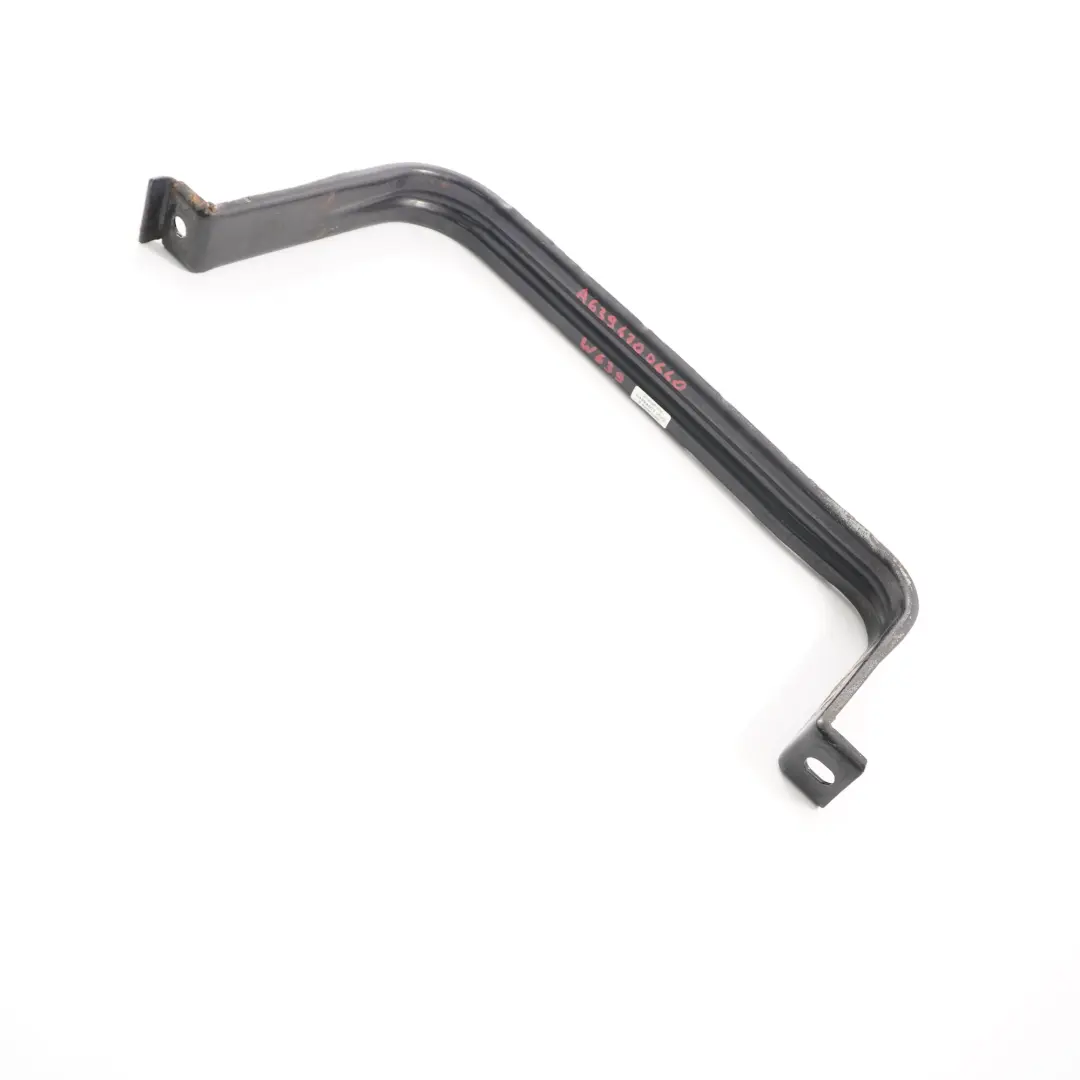 Mercedes W639 Cinghia di tensione del serbatoio Supporto staffa - SKU A6394700640 - Numero di parte A6394700640