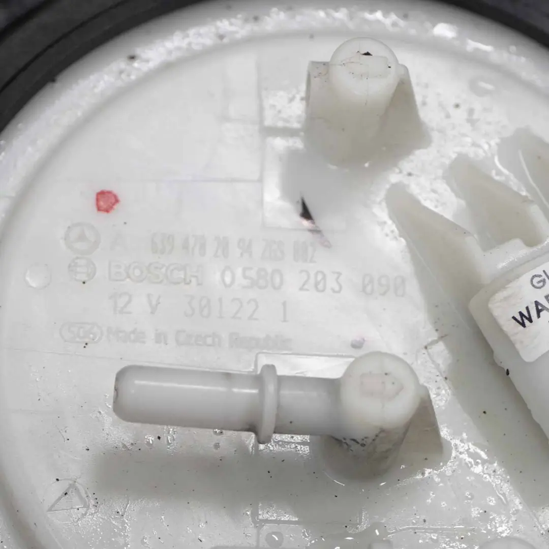 Complete Fuel Tank Unit 75L to Mercedes W639 Fuel Tank Diesel with Part number A6394711401 Mercedes W639 Fuel Tank Diesel Complete Fuel Tank Unit 75L - SKU A6394711401-1 - Part number A6394711401