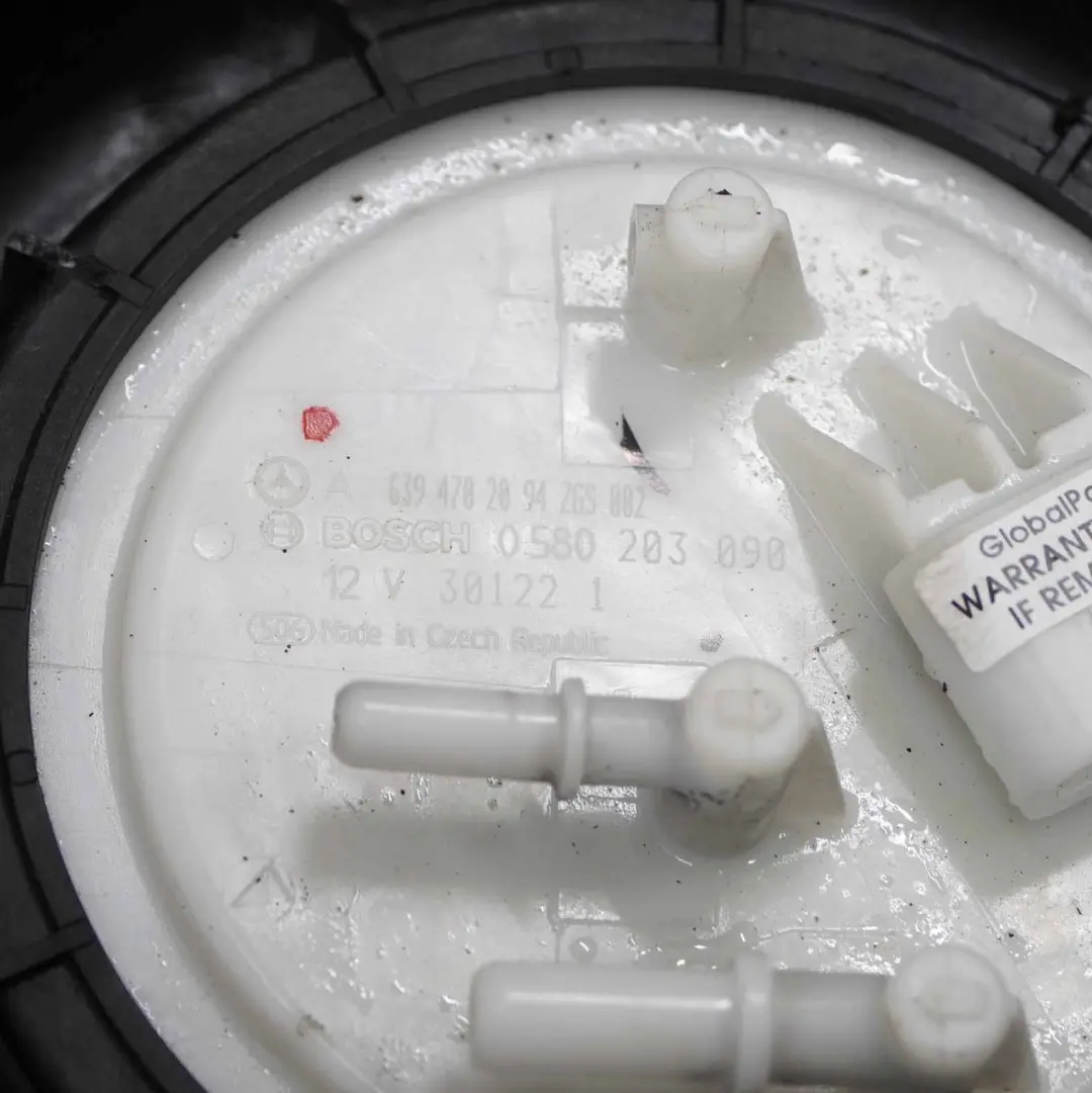 Serbatoio Completo 75L per Mercedes W639 Diesel con numero di parte A6394711401 Mercedes W639 Diesel Serbatoio Completo 75L - SKU A6394711401-1 - Numero di parte A6394711401