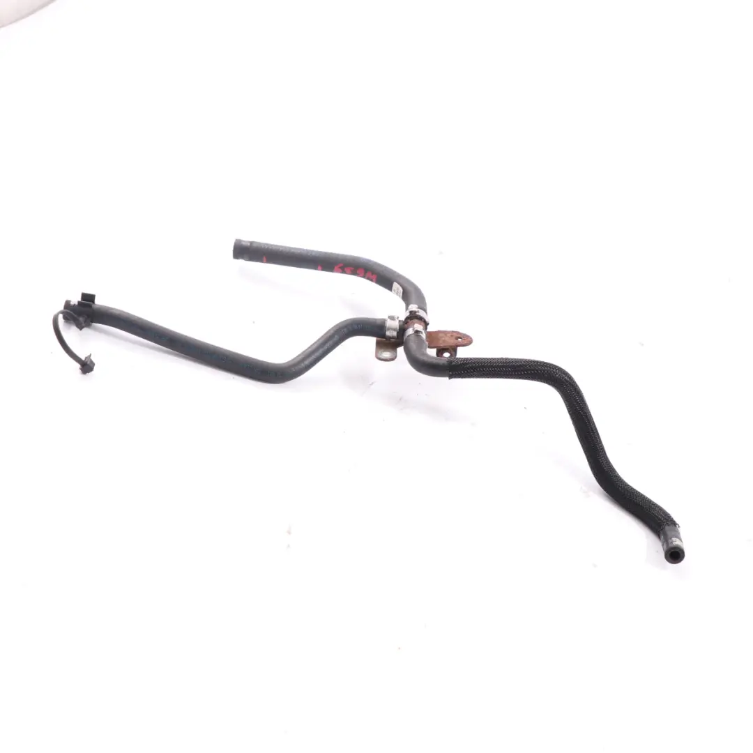 Canalisation carburant Mercedes W639 W906 OM646 retour Tuyau pour à propos du numéro de pièce A6394761426 Canalisation carburant Mercedes W639 W906 OM646 retour Tuyau - SKU A6394761426 - Numéro de pièce A6394761426