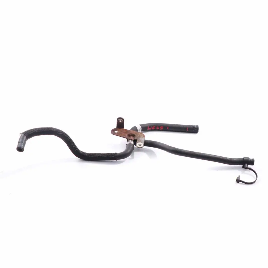  Canalisation carburant Mercedes W639 W906 OM646 retour Tuyau - SKU A6394761426 - Numéro de pièce A6394761426