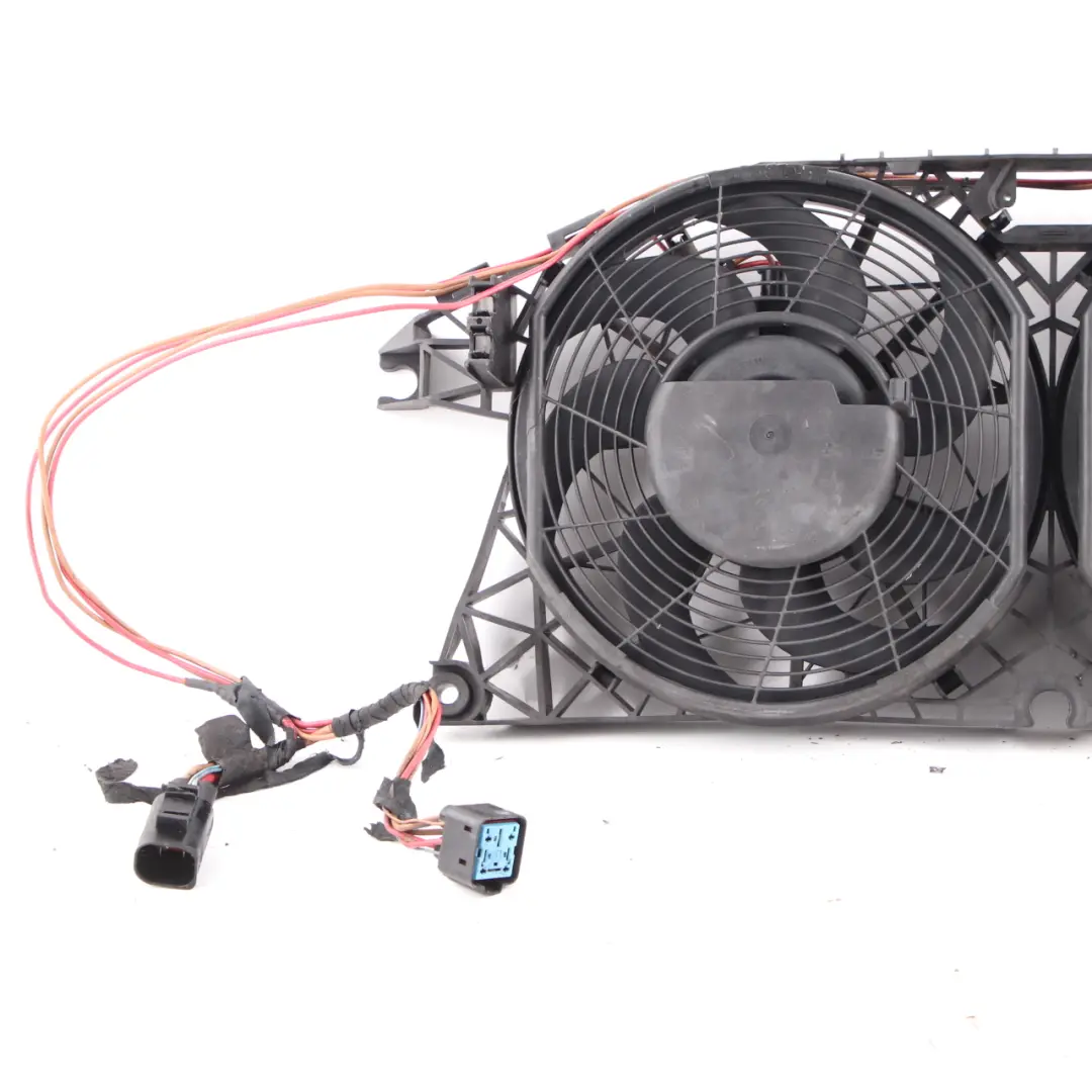 Refrigeración Radiador Ventilador para Mercedes Vito Viano W639 Motor con número de pieza A6395000593 Mercedes Vito Viano W639 Motor Refrigeración Radiador Ventilador - SKU A6395000593-3 - Número de pieza A6395000593