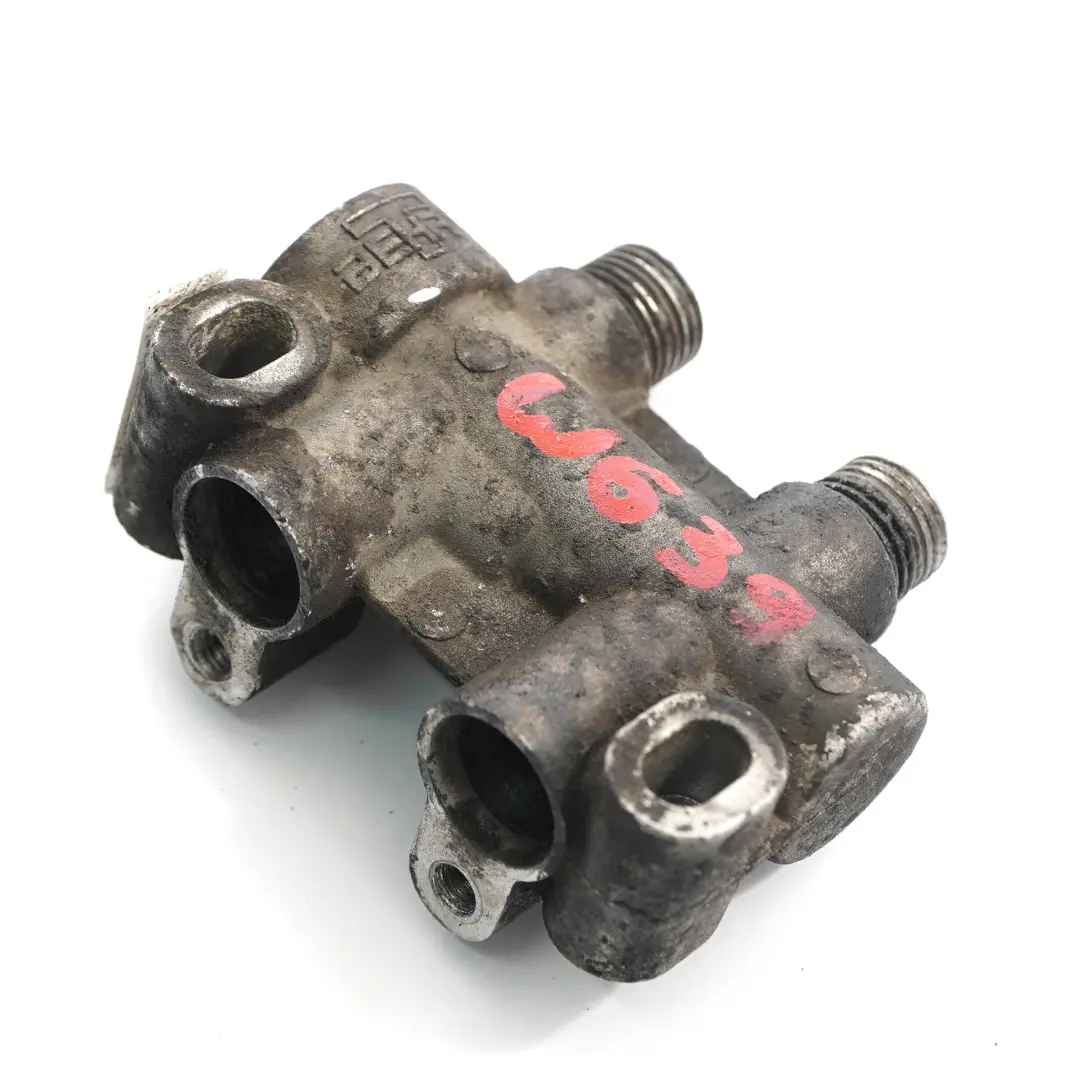 Oil Temperature Valve Mercedes Vito W639 Transsmision Oil Cooling to with Part number A6395010065 Oil Temperature Valve Mercedes Vito W639 Transsmision Oil Cooling - SKU A6395010065 - Part number A6395010065