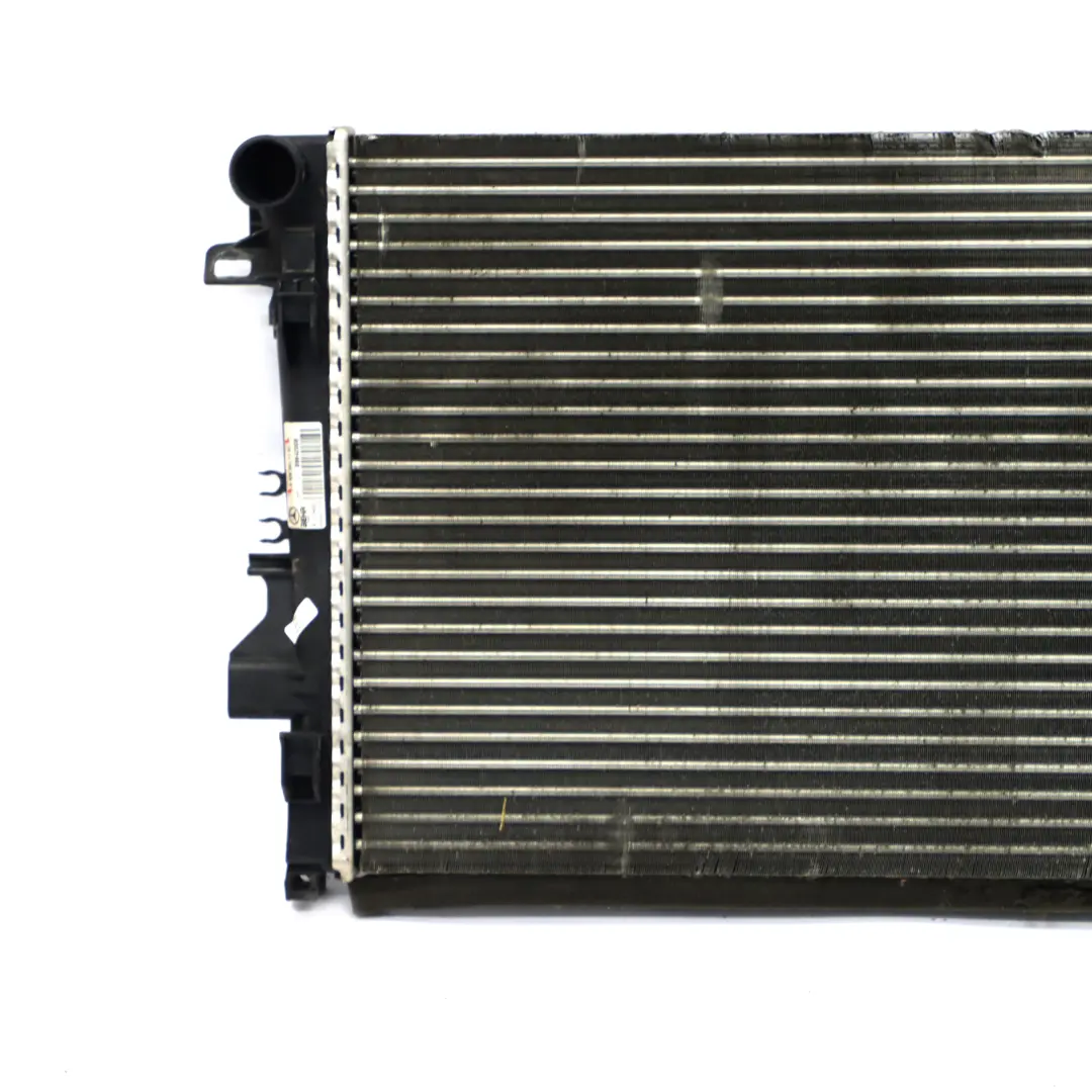 OM651 Dieselmotor Kühler Kühlmittelkühler für Mercedes Vito W639 mit Teilenummer A6395011101 Mercedes Vito W639 OM651 Dieselmotor Kühler Kühlmittelkühler - SKU A6395011101 - Teilenummer A6395011101