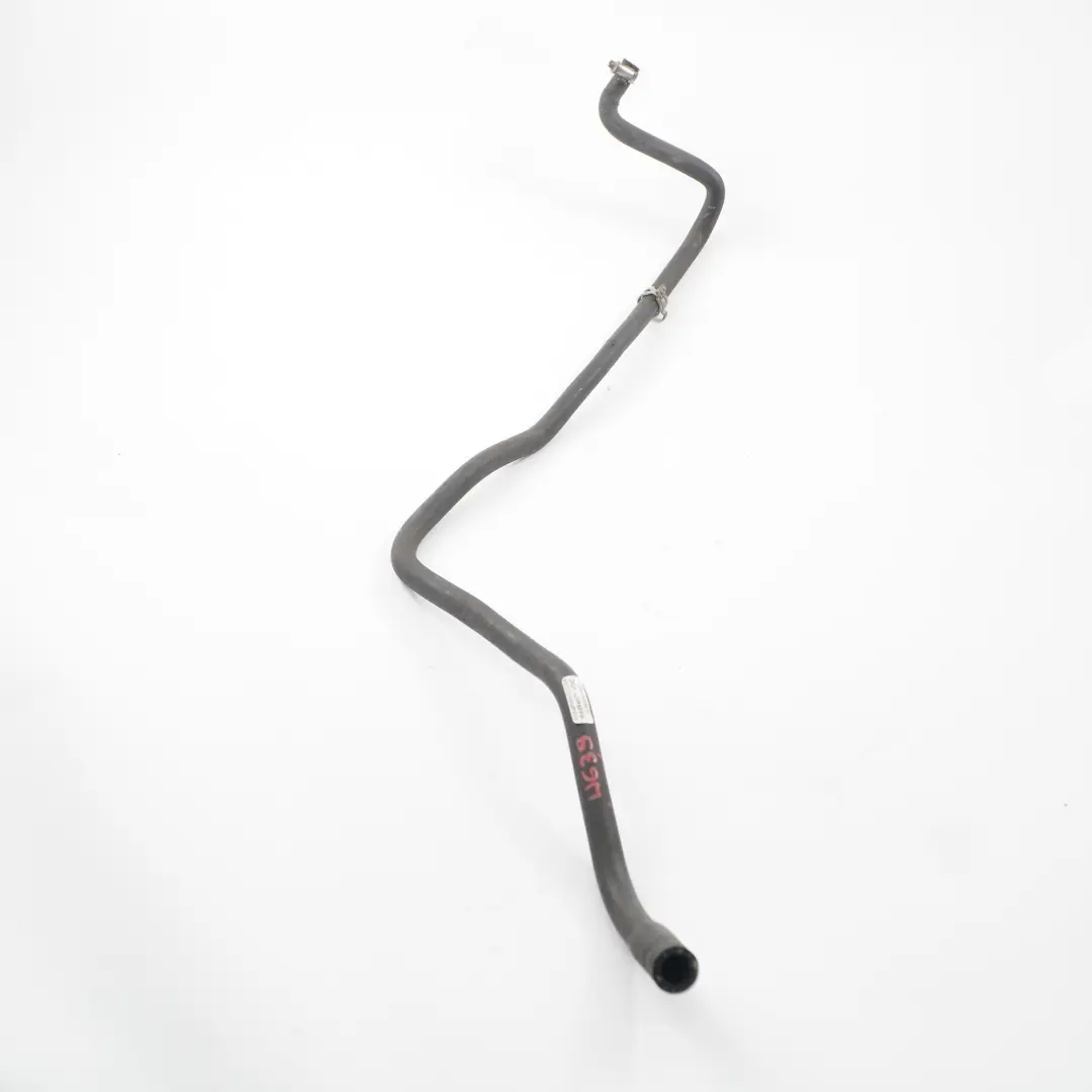 Tuyau eau Mercedes W639 réservoir dilatation liquide refroidissement  - SKU A6395017982 - Numéro de pièce A6395017982