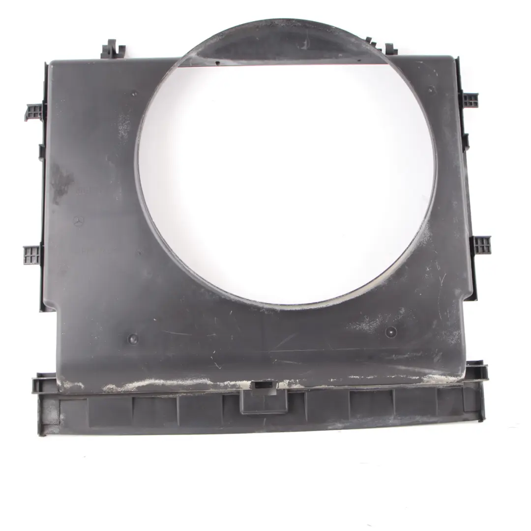 Mercedes W639 OM646 Raffreddamento Radiatore Telaio copertura - SKU A6395050055 - Numero di parte A6395050055