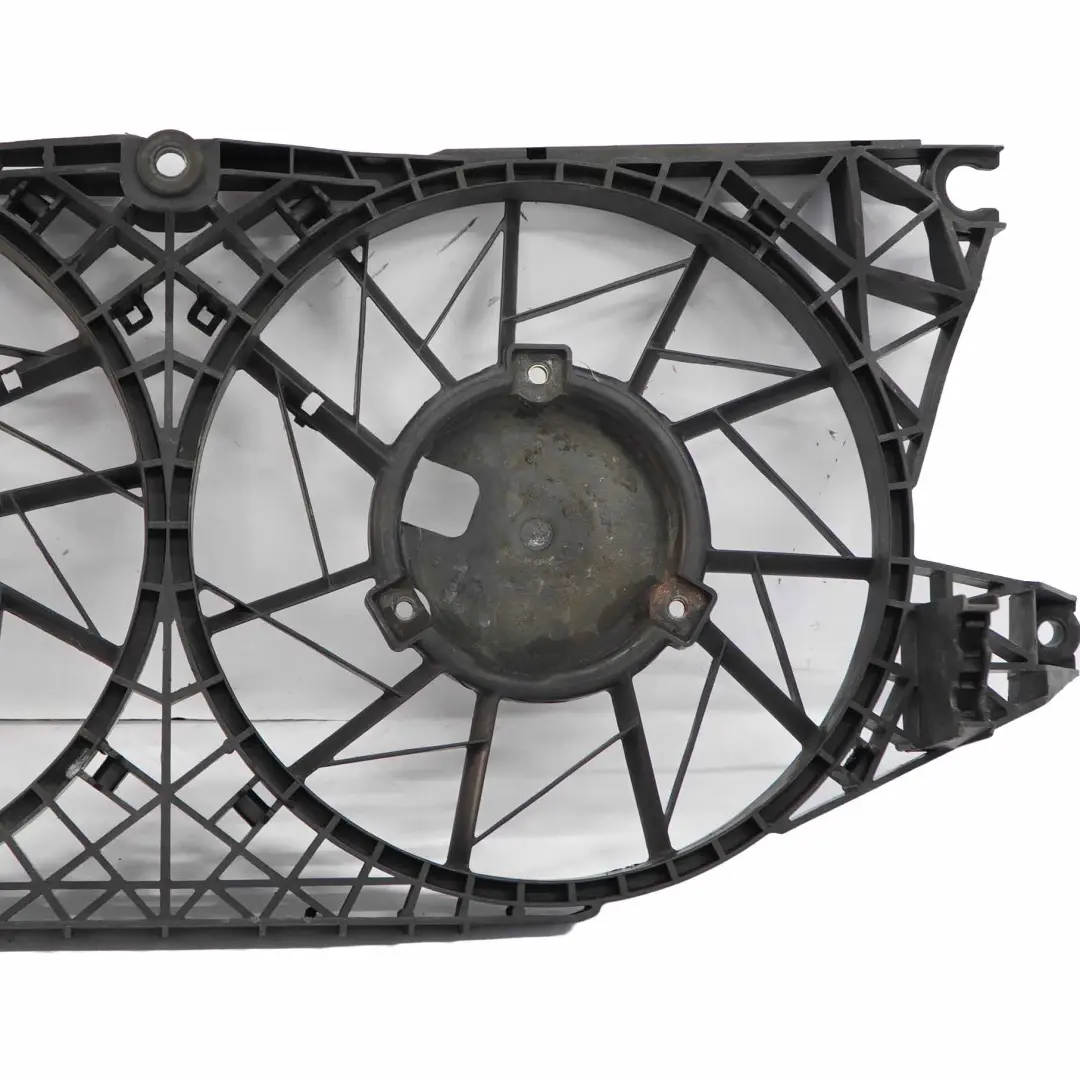 Mercedes Vito W639 Pannello copertura ventola radiatore raffreddamento motore - SKU A6395051555 - Numero di parte A6395051555