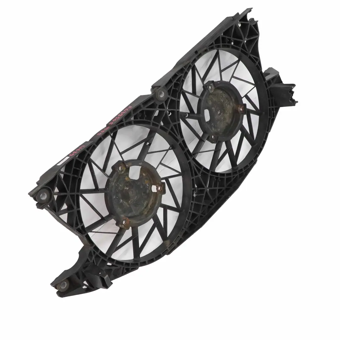 Moteur Refroidissement Radiateur Ventilateur Cache Panneau Mercedes Vito W639 - SKU A6395051555 - Numéro de pièce A6395051555