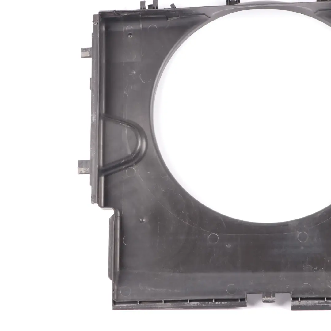 Mercedes Vito W639 OM651 Refrigeración Ventilador del Radiador Marco - SKU A6395051855 - Número de pieza A6395051855