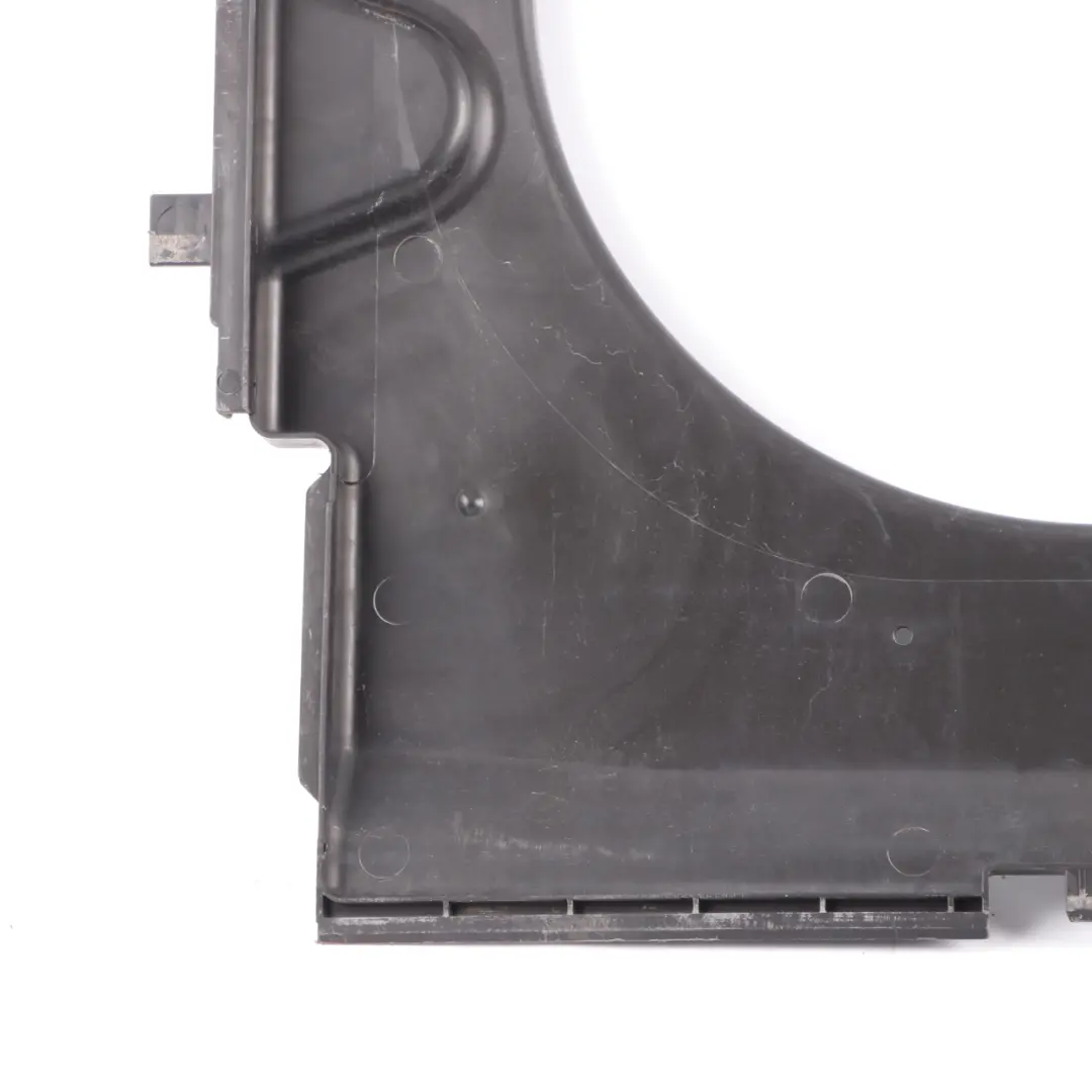 OM651 Raffreddamento Radiatore Fan Shroud Frame per Mercedes Vito W639 con numero di parte A6395051855 Mercedes Vito W639 OM651 Raffreddamento Radiatore Fan Shroud Frame - SKU A6395051855 - Numero di parte A6395051855