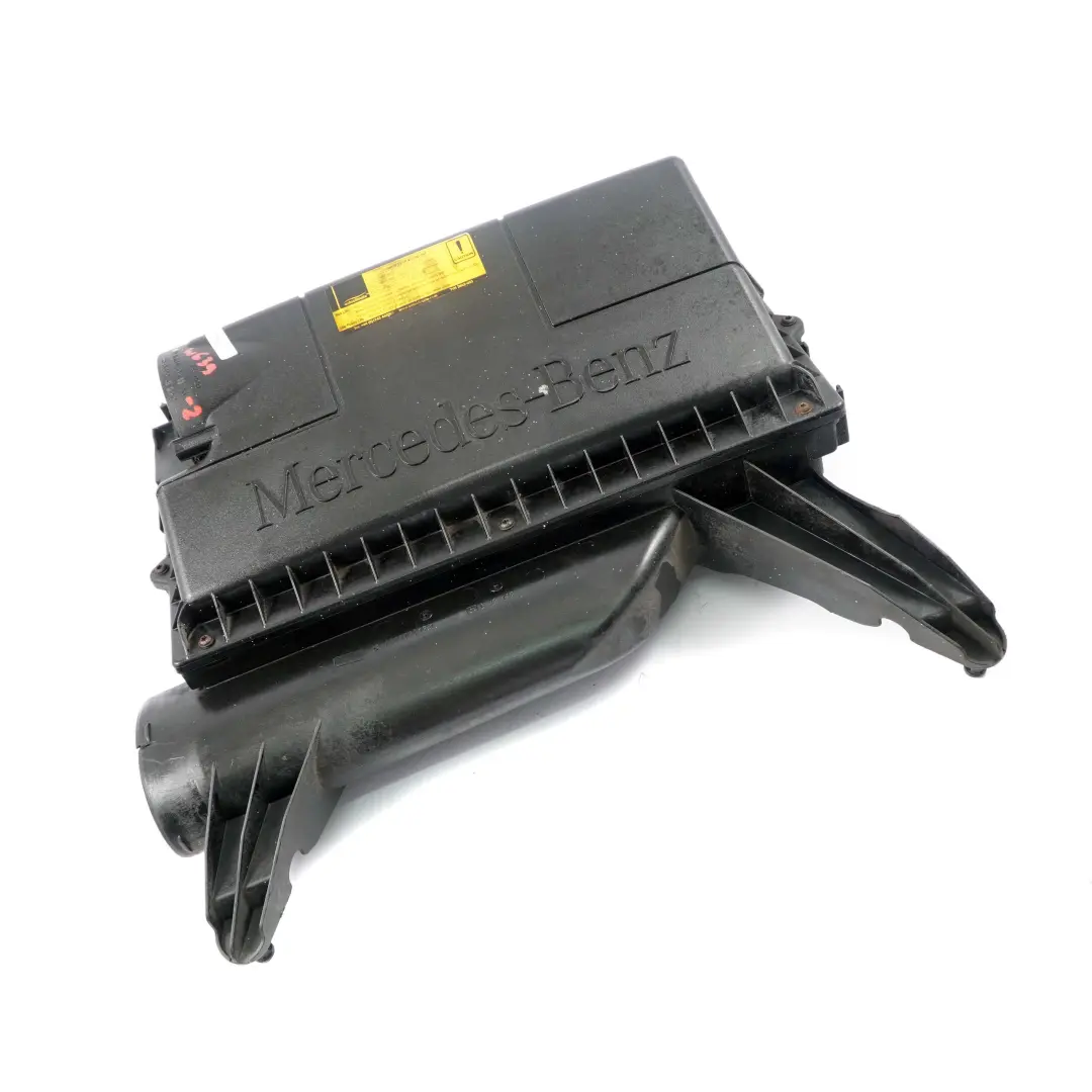 Boitier de filtre a air Diesel pour Mercedes Vito W639 à propos du numéro de pièce A6395281306 Mercedes Vito W639 Boitier de filtre a air Diesel - SKU A6395281306-2 - Numéro de pièce A6395281306