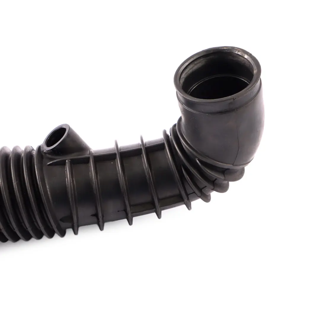 Tuyau d'admission d'air Diesel pour Mercedes Vito Viano W639 à propos du numéro de pièce A6395282582 Mercedes Vito Viano W639 Tuyau d'admission d'air Diesel - SKU A6395282582-1 - Numéro de pièce A6395282582