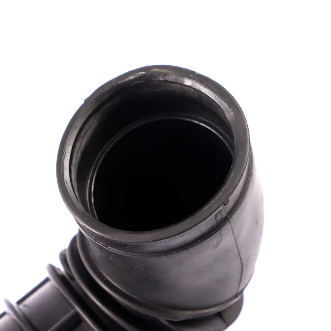 Tubo aspirazione aria Linea Diesel per Mercedes Vito Viano W639 con numero di parte A6395282582 Mercedes Vito Viano W639 Tubo aspirazione aria Linea Diesel - SKU A6395282582-1 - Numero di parte A6395282582