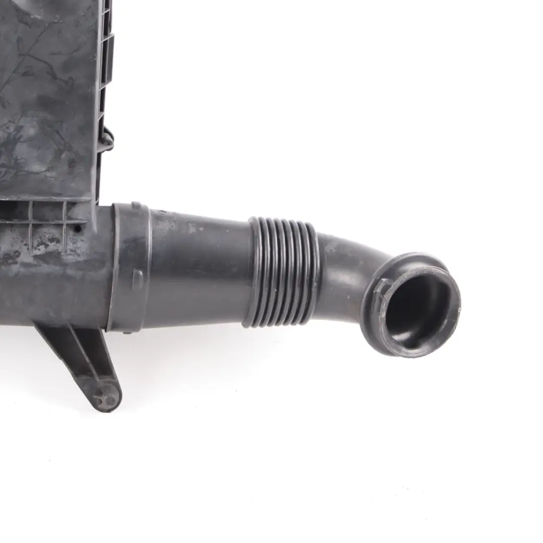 Mercedes Vito W639 OM642 Silenciador Admisión Tapa Filtro Diesel - SKU A6395282806 - Número de pieza A6395282806