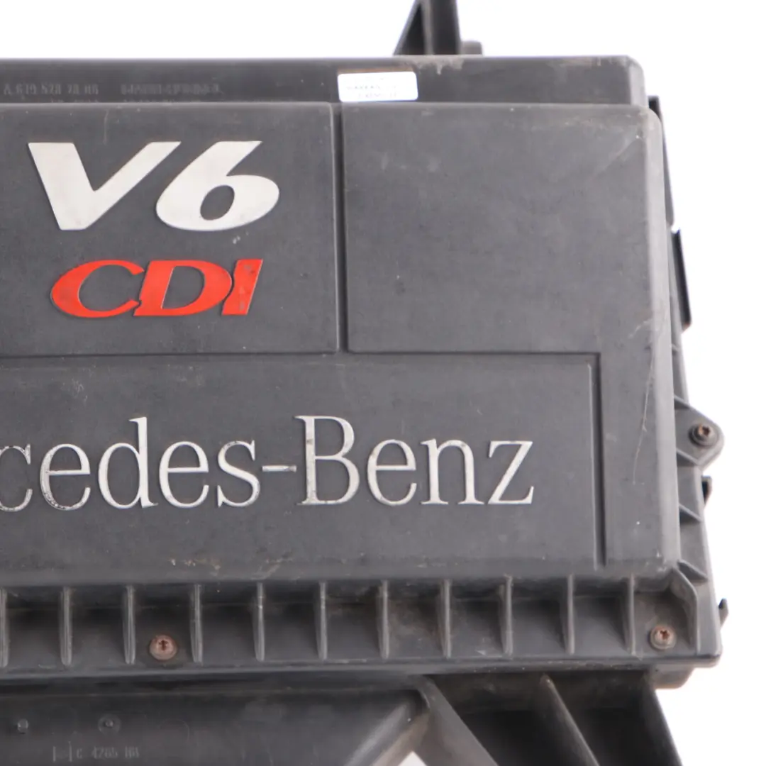 Mercedes Vito W639 OM642 Silencieux d'admission Couvercle filtre - SKU A6395282806 - Numéro de pièce A6395282806