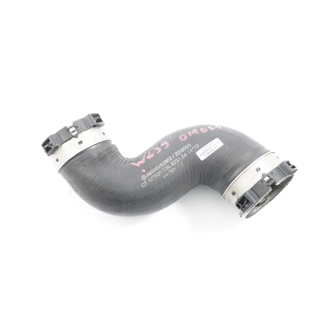 Tubo Flujo Aire OM651 Diesel para Mercedes Vito W639 Turbo Intercooler con número de pieza A6395282982 Mercedes Vito W639 Turbo Intercooler Tubo Flujo Aire OM651 Diesel - SKU A6395282982 - Número de pieza A6395282982