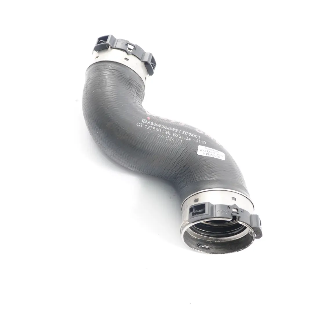 Tubo Flujo Aire OM651 Diesel para Mercedes Vito W639 Turbo Intercooler con número de pieza A6395282982 Mercedes Vito W639 Turbo Intercooler Tubo Flujo Aire OM651 Diesel - SKU A6395282982 - Número de pieza A6395282982