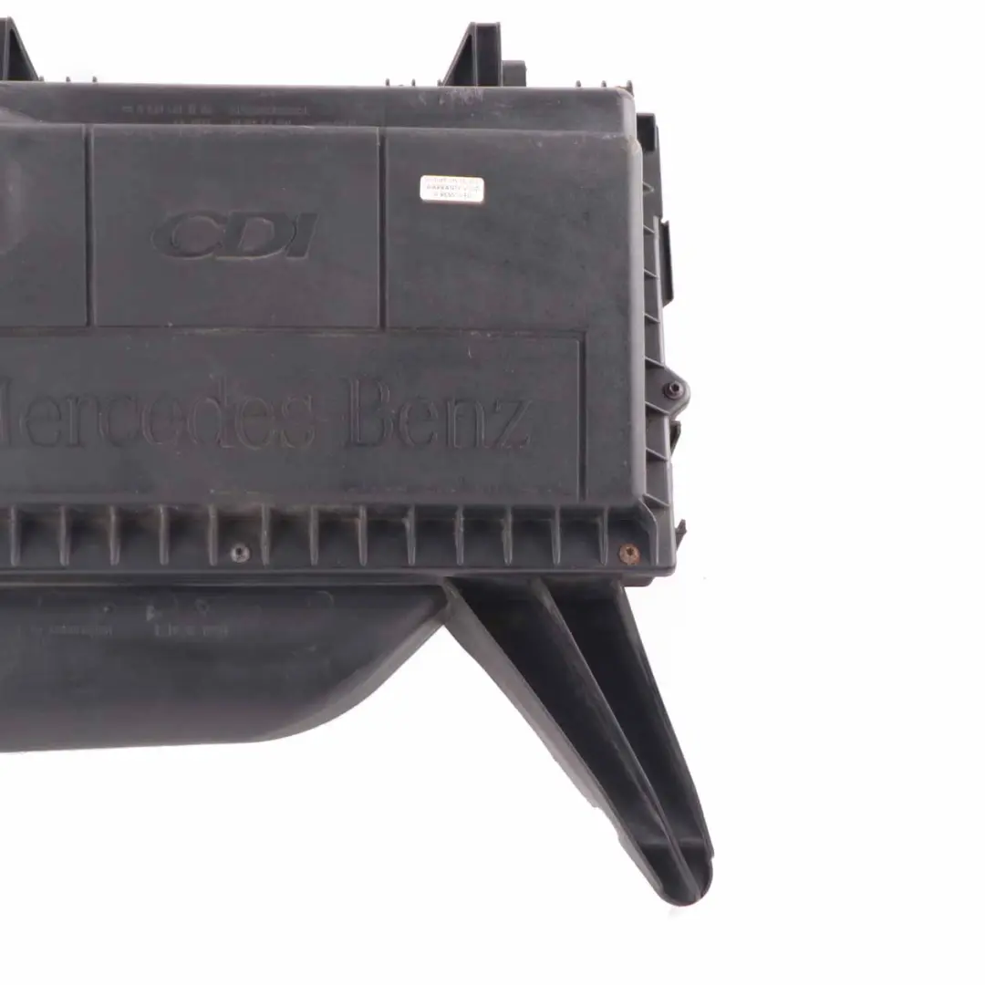 Mercedes Vito W639 Air Filter Housing Cover Diesel - SKU A6395283106-1 - Part number A6395283106