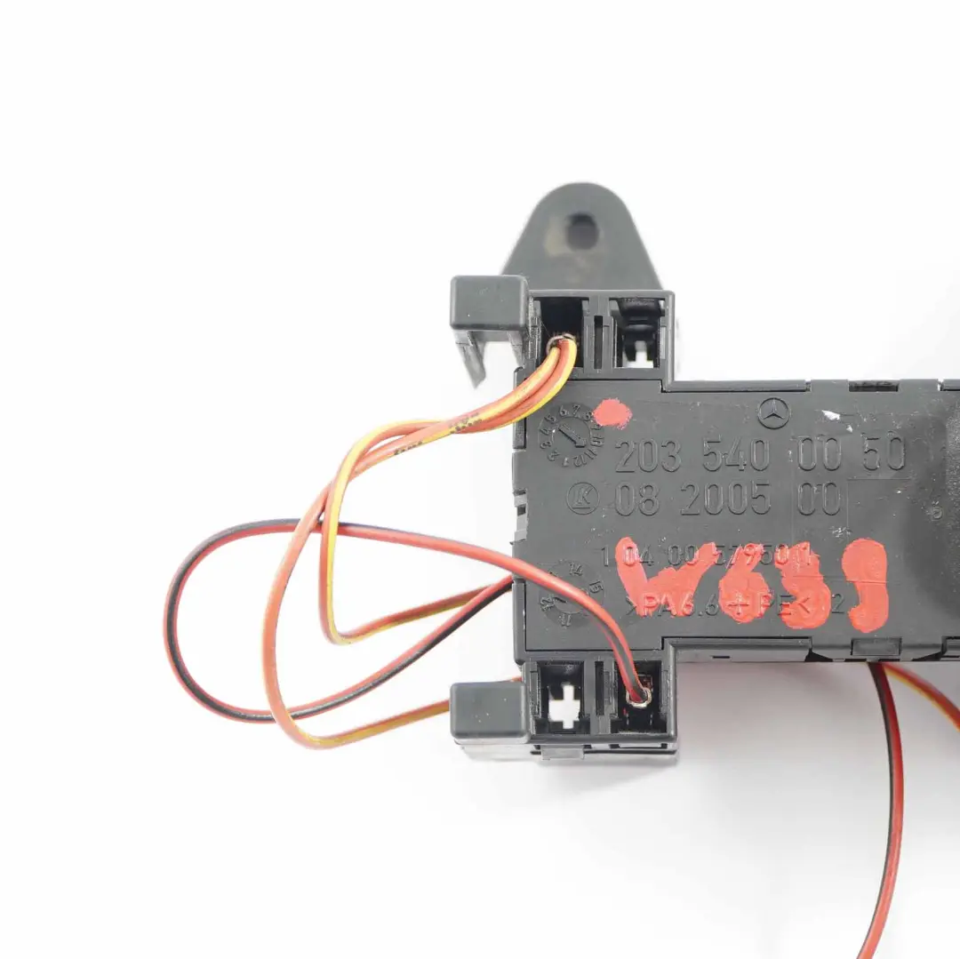 Terminal Batería Fusibles Unidad Control Módulo para Mercedes Vito W639 con número de pieza A6395400050 Mercedes Vito W639 Terminal Batería Fusibles Unidad Control Módulo - SKU A6395400050 - Número de pieza A6395400050