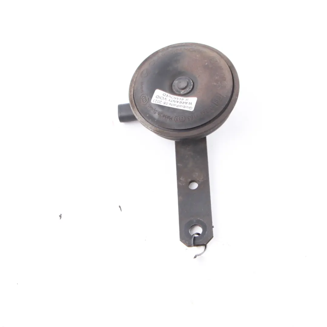 W903 Sygnał Klaksonu do Mercedes W639 o numerze A6395400076 Mercedes W639 W903 Sygnał Klaksonu - SKU A6395400076 - Numer Części A6395400076