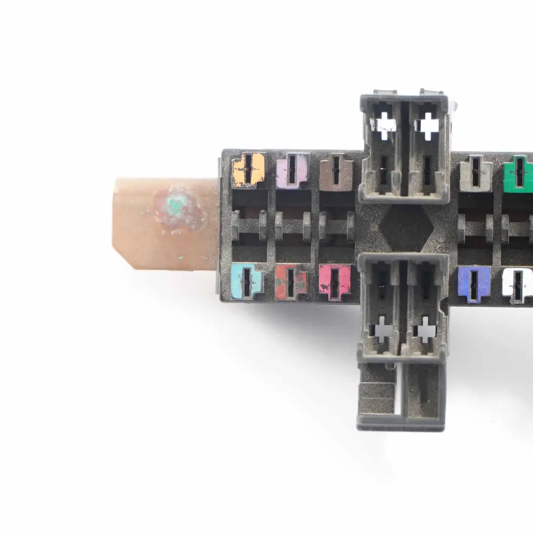 Terminal Fuse Box Control Unit Module to Mercedes Vito W639 Battery with Part number A6395400150 Mercedes Vito W639 Battery Terminal Fuse Box Control Unit Module - SKU A6395400150 - Part number A6395400150