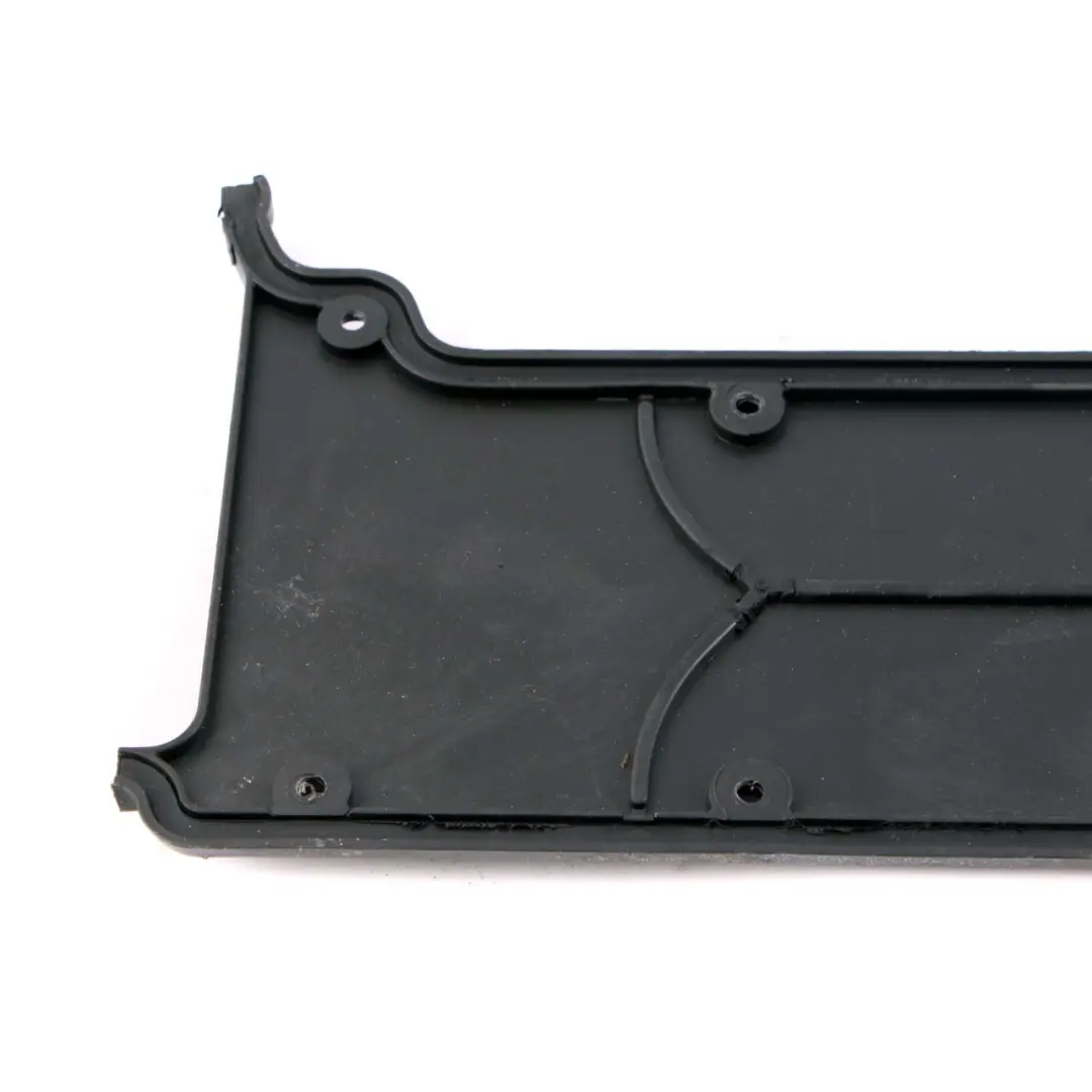 Tapa de la caja de fusibles para Mercedes Vito W639 con número de pieza A6395450203 Mercedes Vito W639 Tapa de la caja de fusibles - SKU A6395450203 - Número de pieza A6395450203