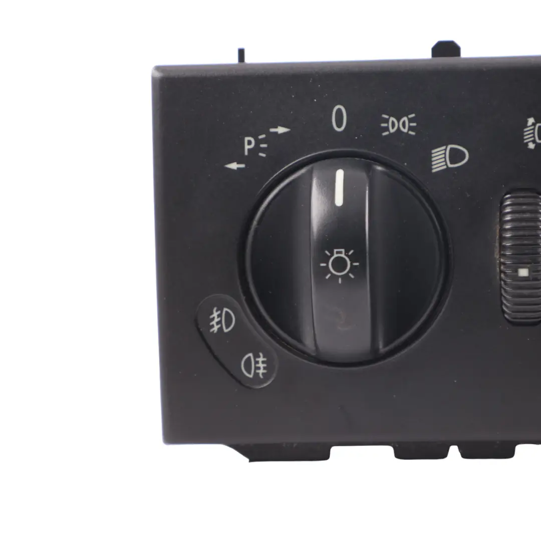 Mercedes Vito Viano W639 Unidad de Interruptor de Faros Botón Pomo - SKU A6395450204-1 - Número de pieza A6395450204