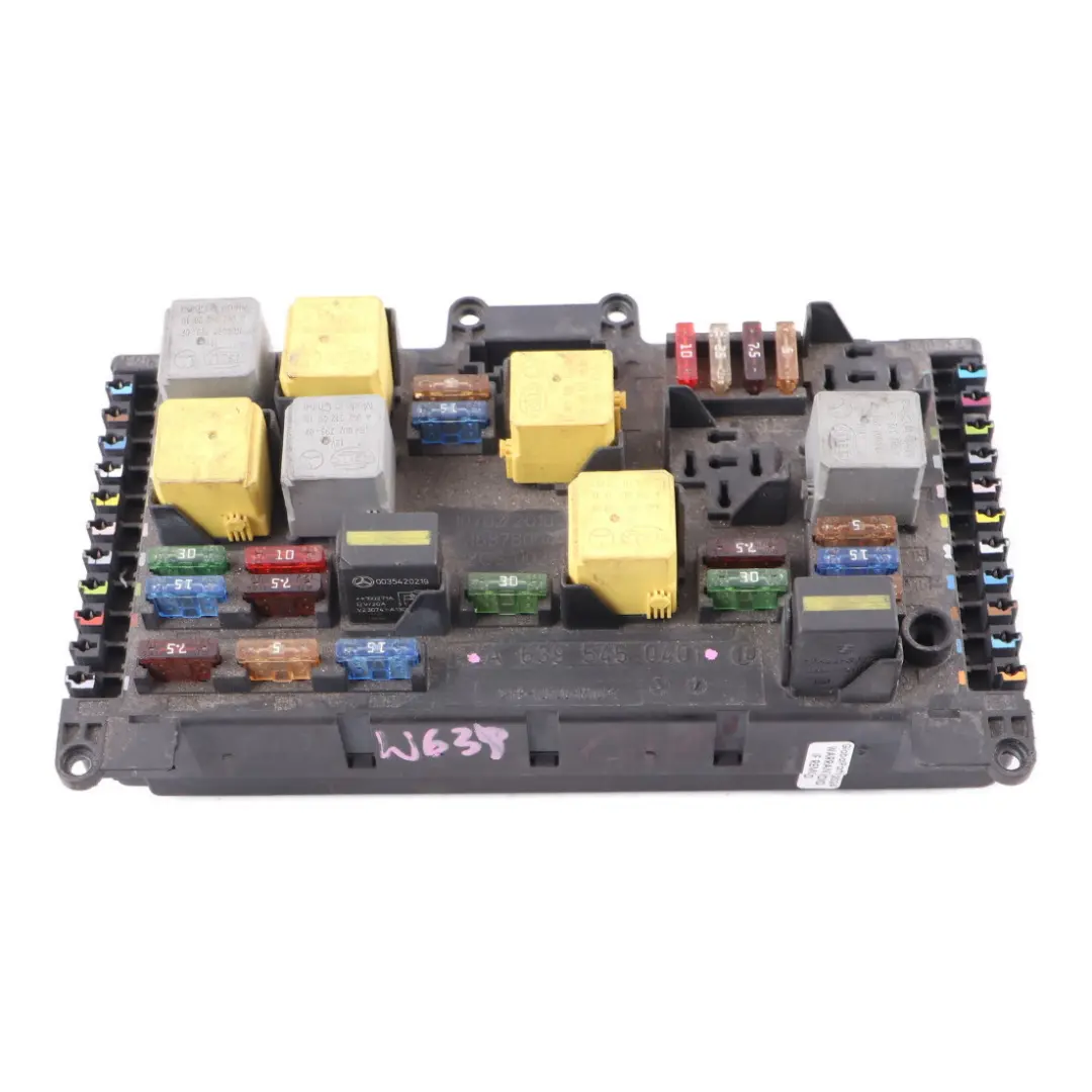 Fuse Box Relay Control Unit to Mercedes Vito W639 with Part number A6395450401 Mercedes Vito W639 Fuse Box Relay Control Unit - SKU A6395450401 - Part number A6395450401