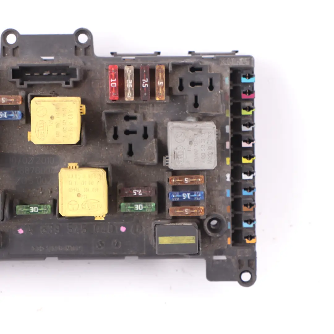 Fuse Box Relay Control Unit to Mercedes Vito W639 with Part number A6395450401 Mercedes Vito W639 Fuse Box Relay Control Unit - SKU A6395450401 - Part number A6395450401