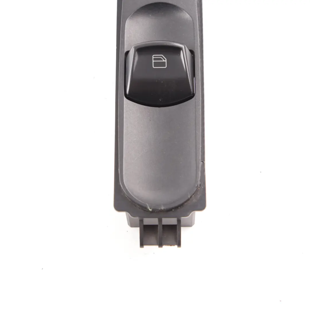 Przełącznik Podnośnik Szyby do MERCEDES VITO W639 o numerze A6395450613 MERCEDES VITO W639 Przełącznik Podnośnik Szyby - SKU A6395450613 - Numer Części A6395450613