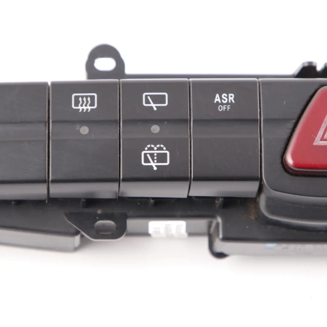 Pannello interruttore cruscotto Hazard Lock ASR Button per Mercedes W639 con numero di parte A6395454507 Mercedes W639 Pannello interruttore cruscotto Hazard Lock ASR Button - SKU A6395454507 - Numero di parte A6395454507