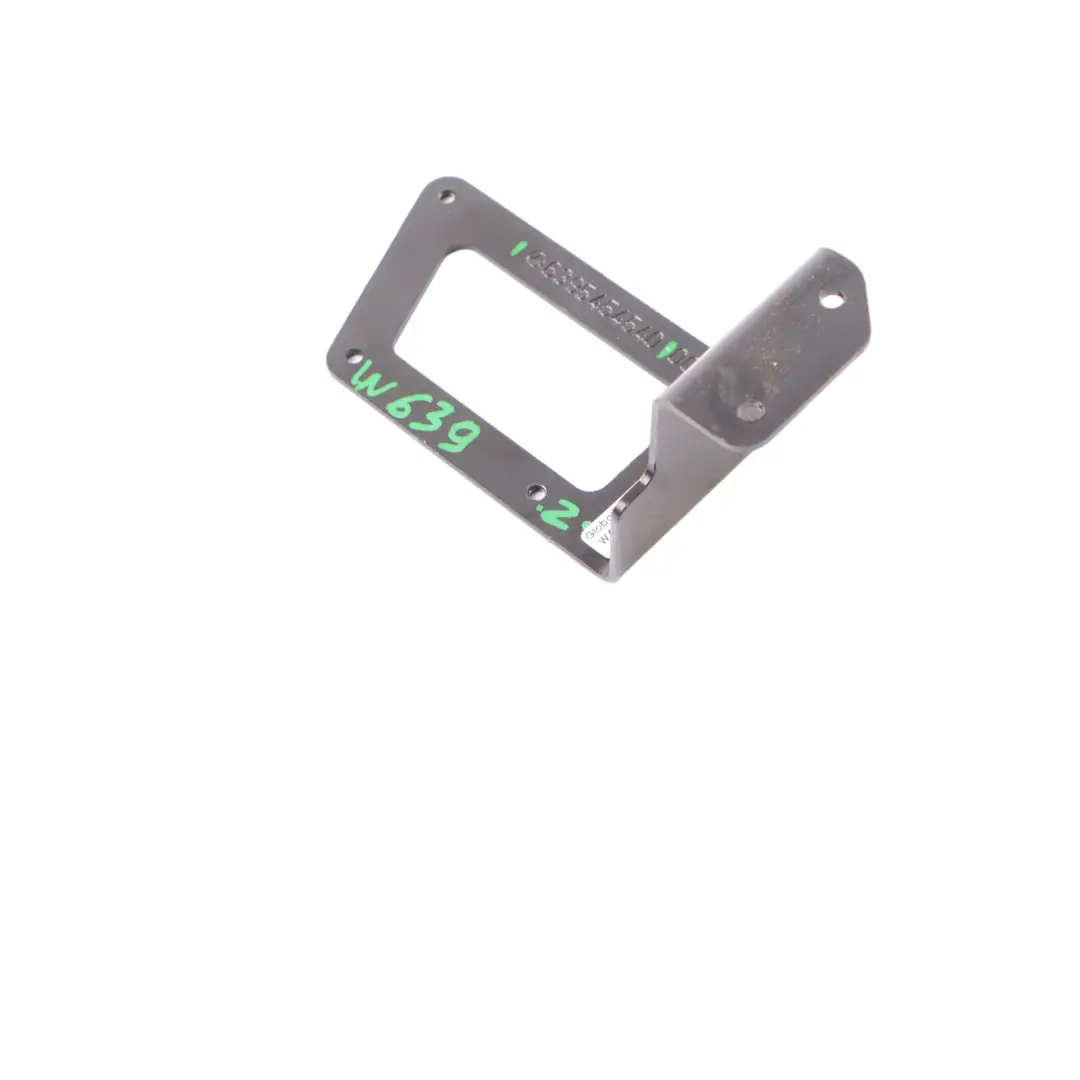 Mercedes Vito W639 Support Fixation Moulure - SKU A6395454540 - Numéro de pièce A6395454540